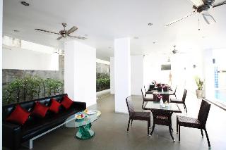 One World One Home Naiharn Hotel by ZUZU fotoÄŸrafÄ±