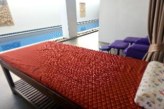 One World One Home Naiharn Hotel by ZUZU fotoÄŸrafÄ±