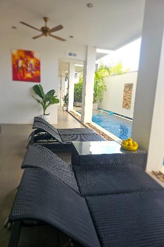 One World One Home Naiharn Hotel by ZUZU fotoÄŸrafÄ±