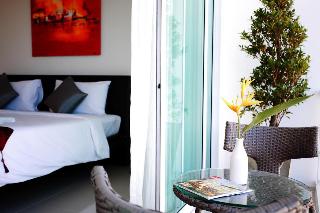 One World One Home Naiharn Hotel by ZUZU fotoÄŸrafÄ±