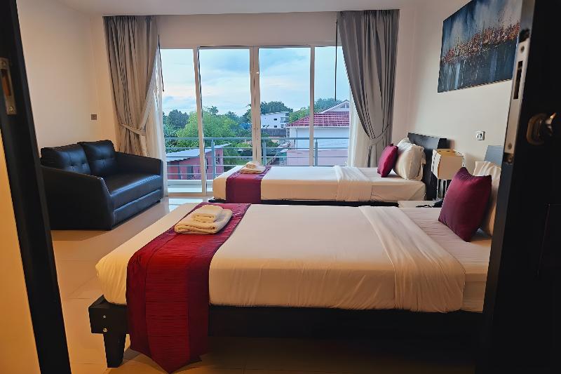 One World One Home Naiharn Hotel by ZUZU - Oda