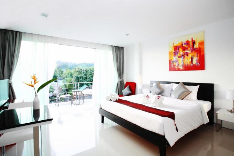 One World One Home Naiharn Hotel by ZUZU - Oda