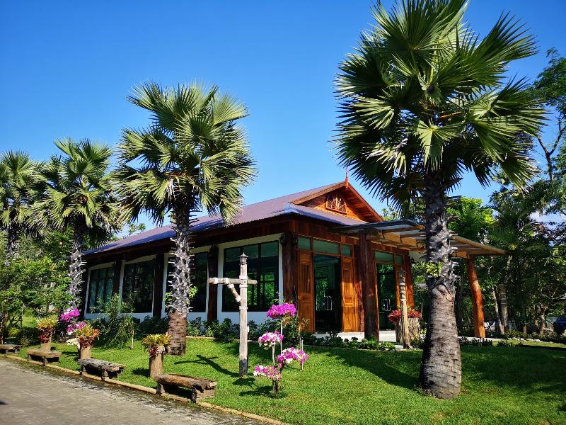 Royal Train Garden Resort by ZUZU - Genel