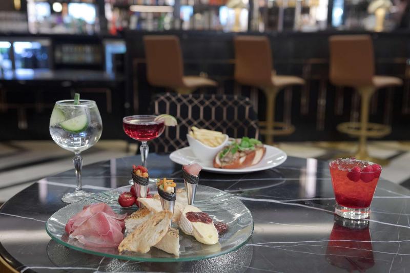 Hilton Belfast - Bar