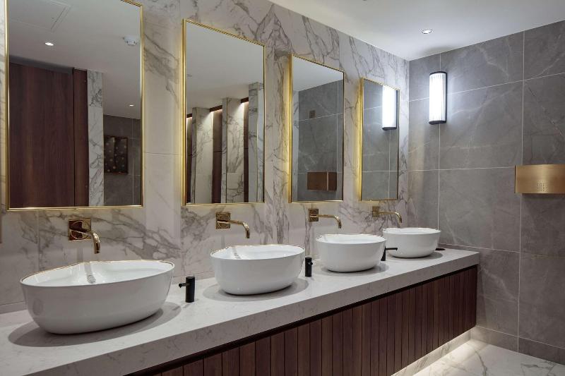 Hilton Belfast - Lobi