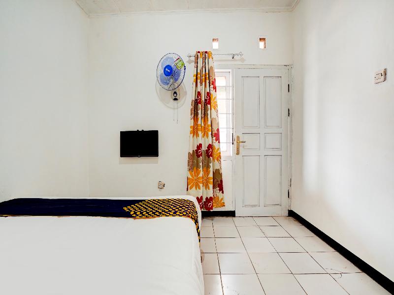 SPOT ON 90200 Pondok Sabaraya Cileunyi Syariah - Oda