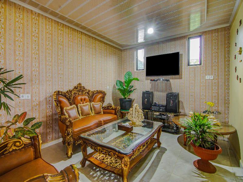 OYO 90506 Bunga Sonsang Homestay Syariah - Lobi