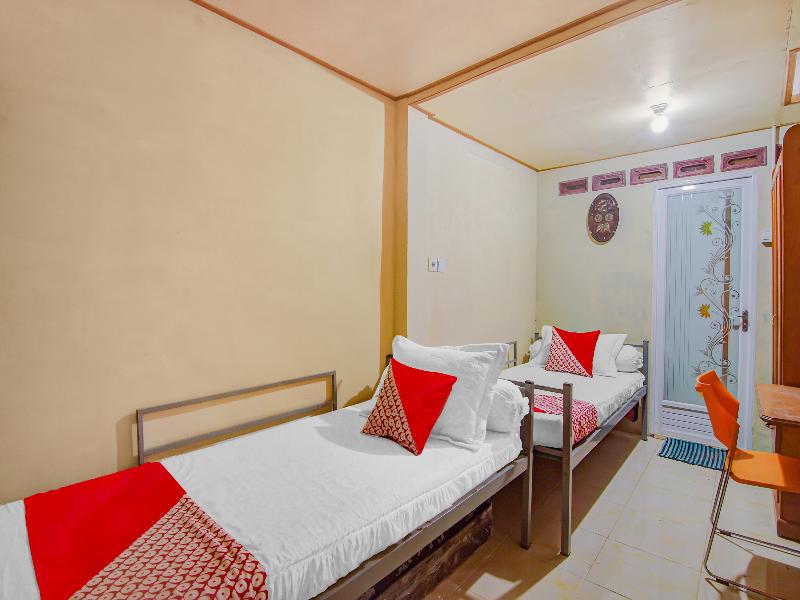 OYO 90506 Bunga Sonsang Homestay Syariah - Oda