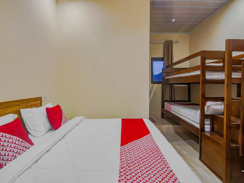 OYO 90506 Bunga Sonsang Homestay Syariah - Oda
