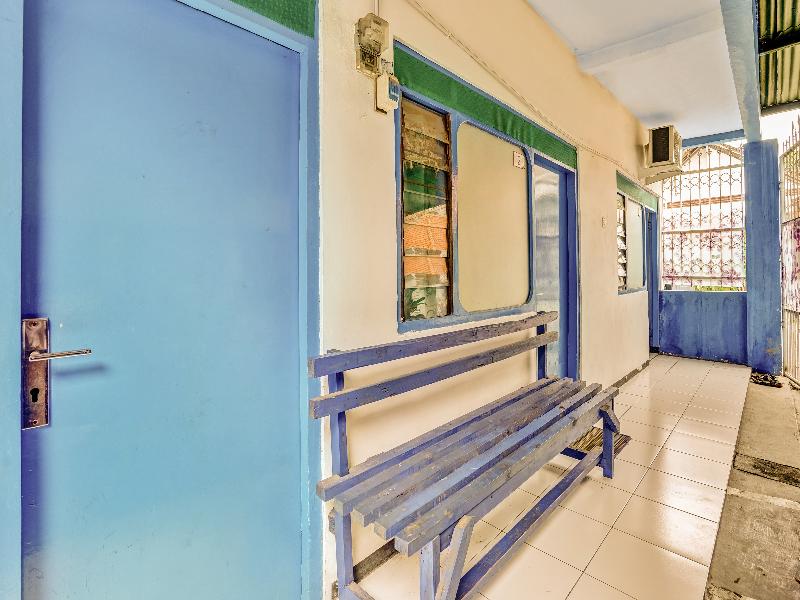 OYO 90523 Homestay Jenggolo - Lobi