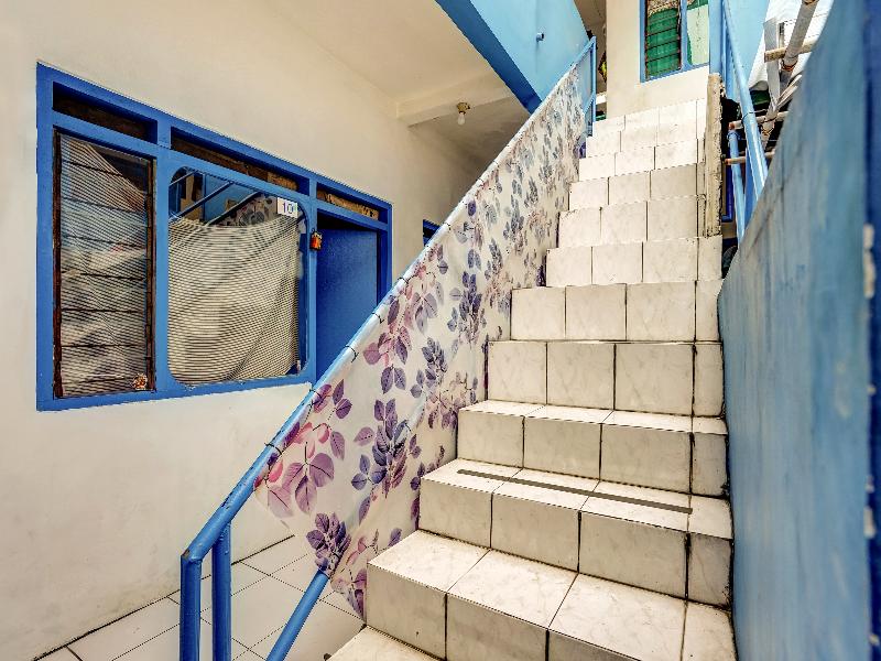 OYO 90523 Homestay Jenggolo - Lobi