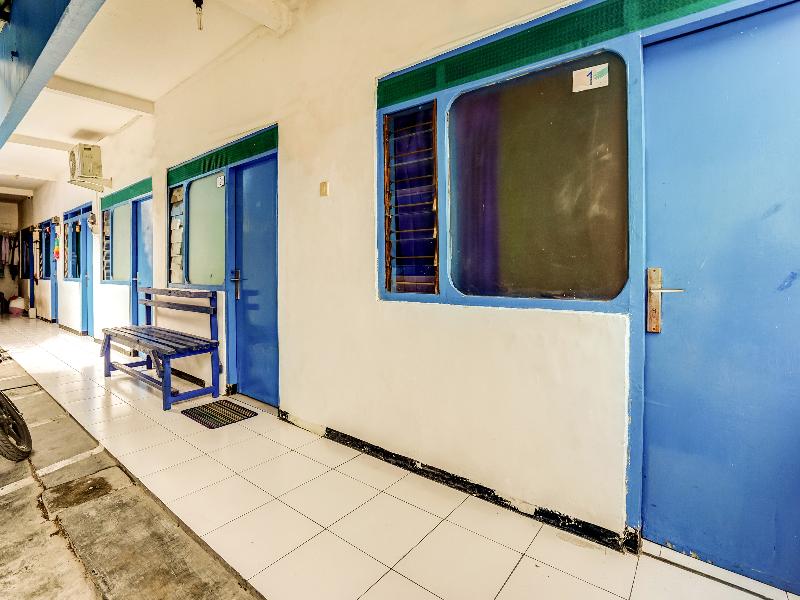 OYO 90523 Homestay Jenggolo - Lobi