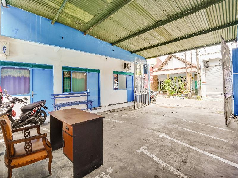 OYO 90523 Homestay Jenggolo - Genel