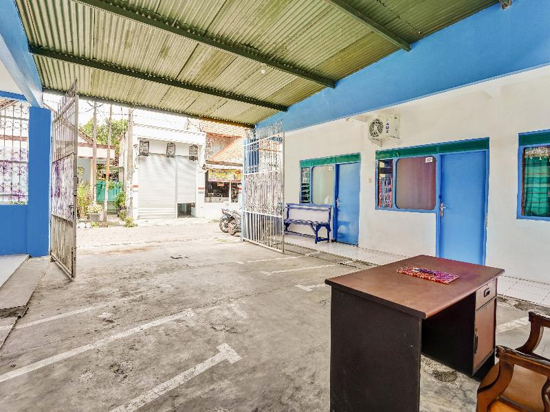 OYO 90523 Homestay Jenggolo - Genel