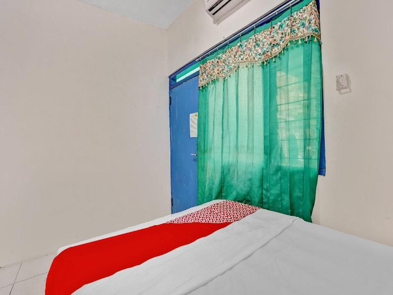 OYO 90523 Homestay Jenggolo - Oda