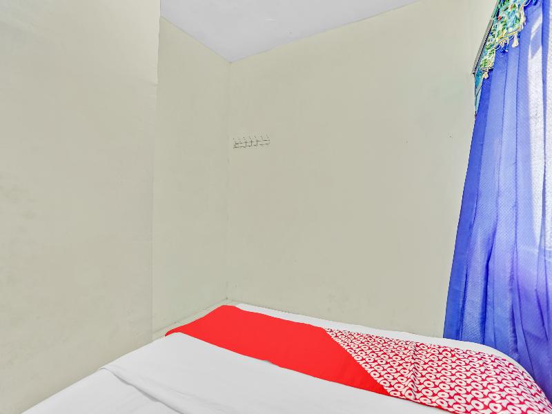 OYO 90523 Homestay Jenggolo - Oda