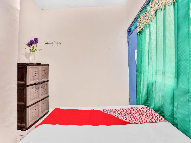 OYO 90523 Homestay Jenggolo - Oda