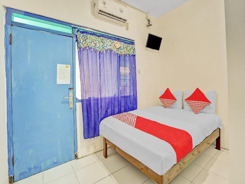 OYO 90523 Homestay Jenggolo - Oda