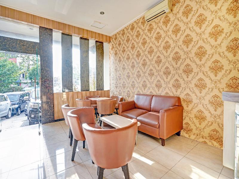 OYO 90442 Almeira Homestay Syariah Sub - Lobi