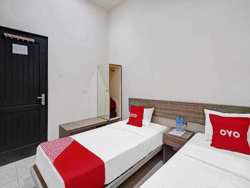 OYO 90442 Almeira Homestay Syariah Sub - Oda