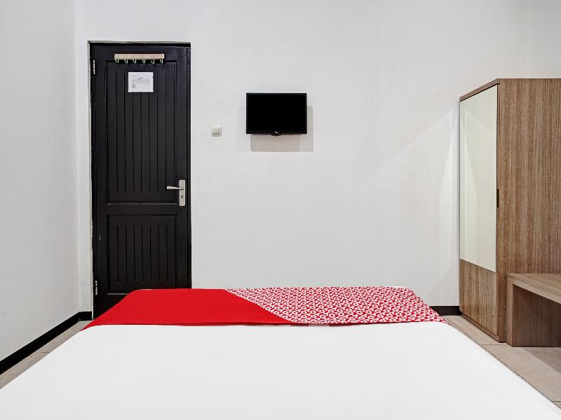 OYO 90442 Almeira Homestay Syariah Sub - Oda
