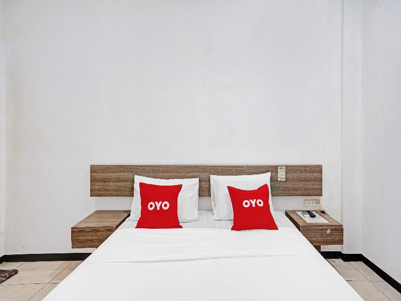OYO 90442 Almeira Homestay Syariah Sub - Oda