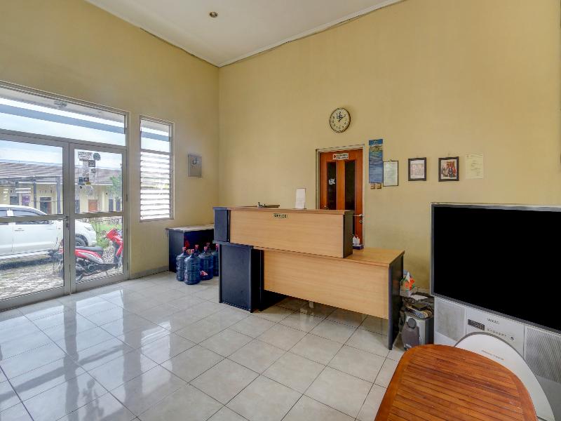 SPOT ON 90159 Puri Asoka Guest House - Lobi