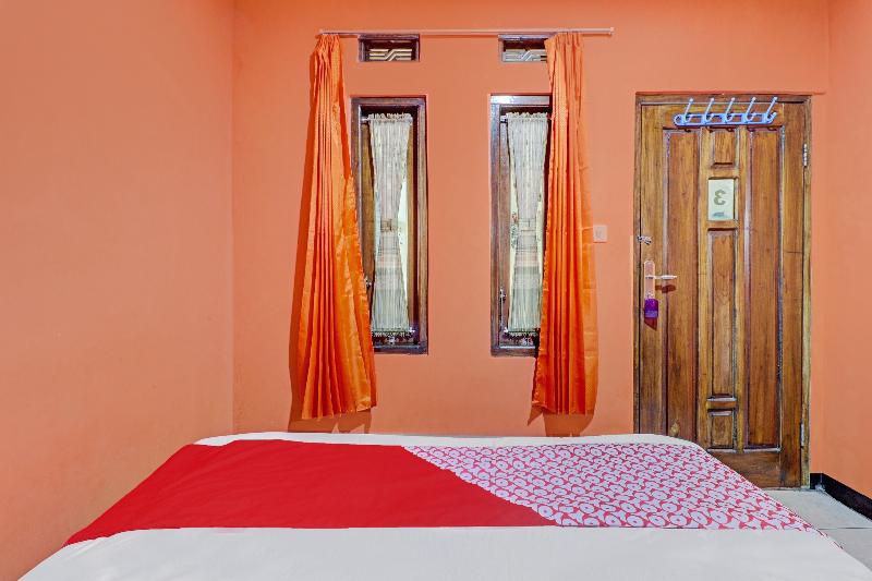OYO 90454 Adinda Homestay Cibodas Lembang - Oda
