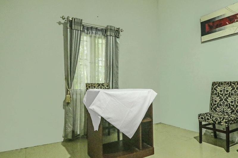 OYO 90492 Papi Inn Guesthouse - Lobi