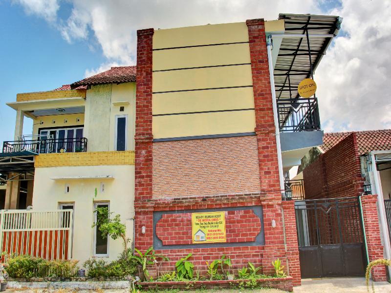 SPOT ON 90537 De Wisma Emas - Genel