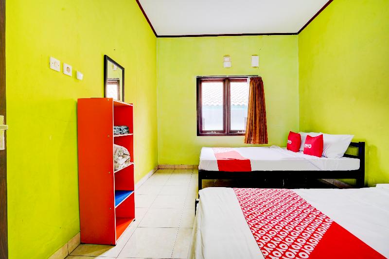 OYO 113676 Wisma Al-fahmi Syariah - Oda