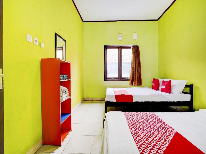 OYO 113676 Wisma Al-fahmi Syariah - Oda