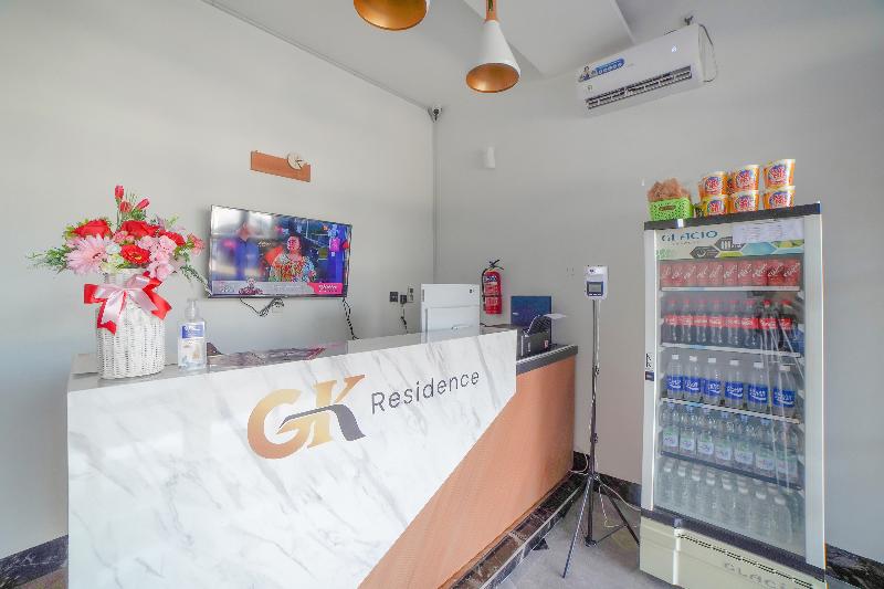 Super OYO 90447 Kardopa Hotel Megapark - Lobi