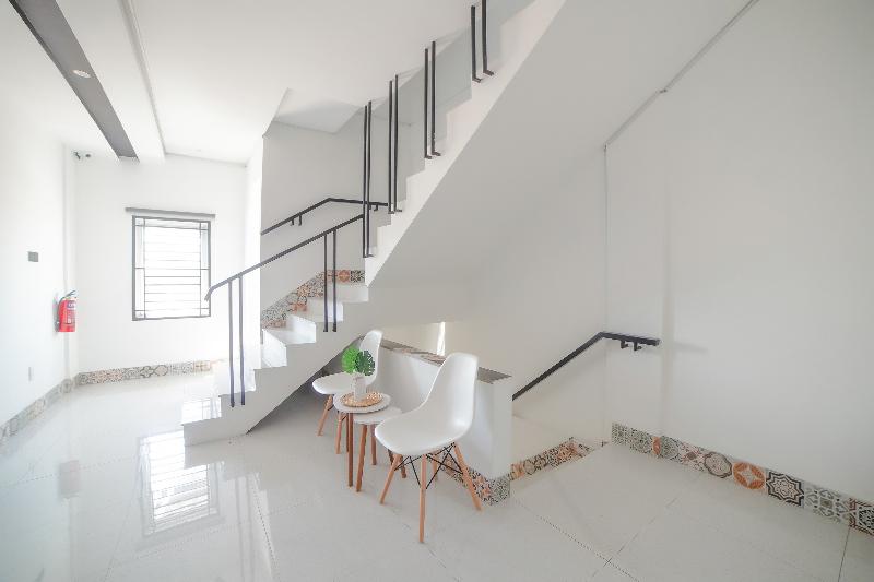 Super OYO 90447 Kardopa Hotel Megapark - Lobi