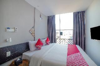 Super OYO 90447 Kardopa Hotel Megapark otel fotoğrafı
