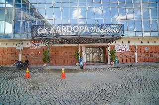 Super OYO 90447 Kardopa Hotel Megapark fotoÄŸrafÄ±