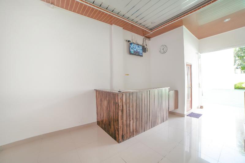 Super OYO 90457 Anara Residence & Guest House - Lobi