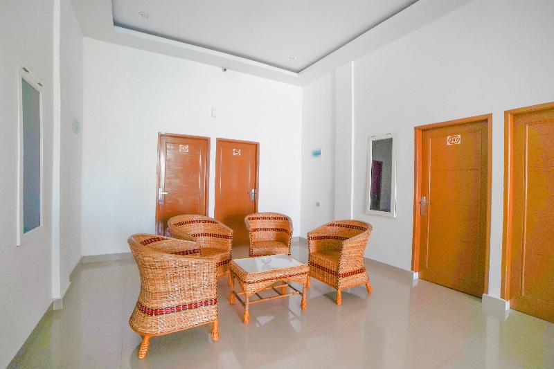 Super OYO 90457 Anara Residence & Guest House - Lobi
