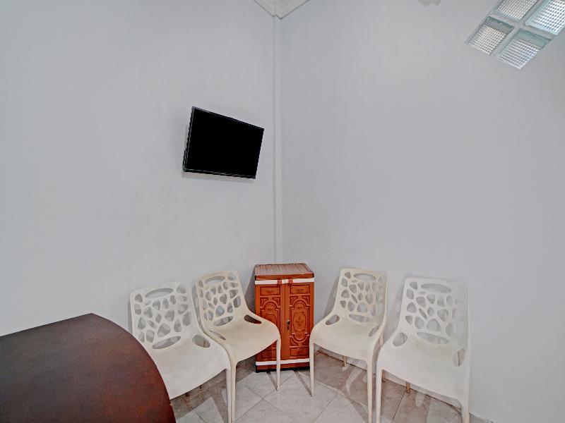OYO 90503 Madina Residence - Lobi