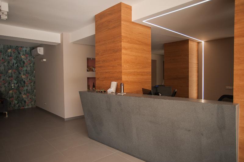Luna Minoica Suites & Apartments - Lobi