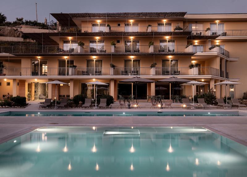 Luna Minoica Suites & Apartments - Genel