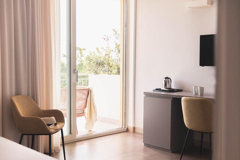 Luna Minoica Suites & Apartments - Oda