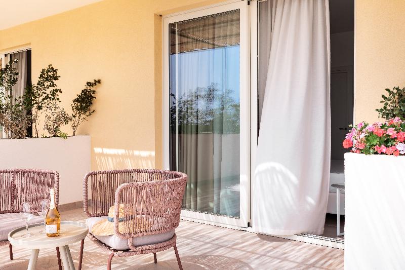 Luna Minoica Suites & Apartments - Oda