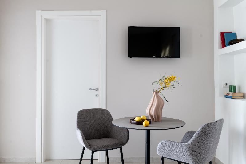 Luna Minoica Suites & Apartments - Oda