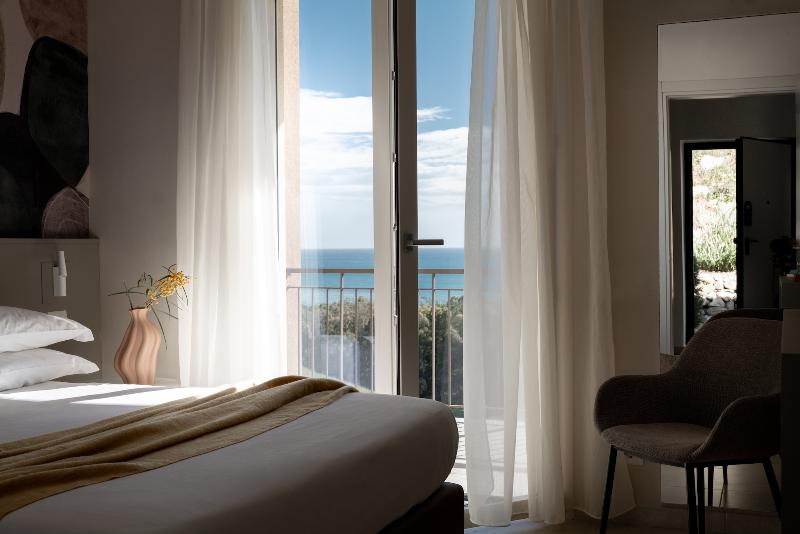 Luna Minoica Suites & Apartments - Oda