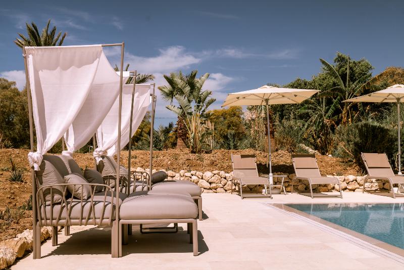 Luna Minoica Suites & Apartments - Havuz
