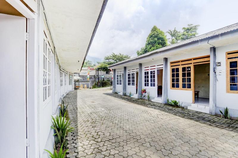 SPOT ON 90156 Hotel Ramayana - Lobi