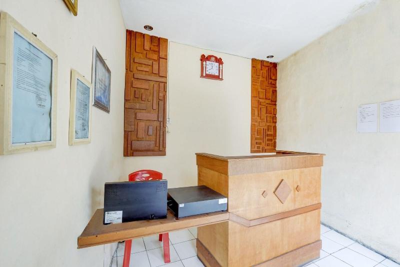 SPOT ON 90156 Hotel Ramayana - Lobi