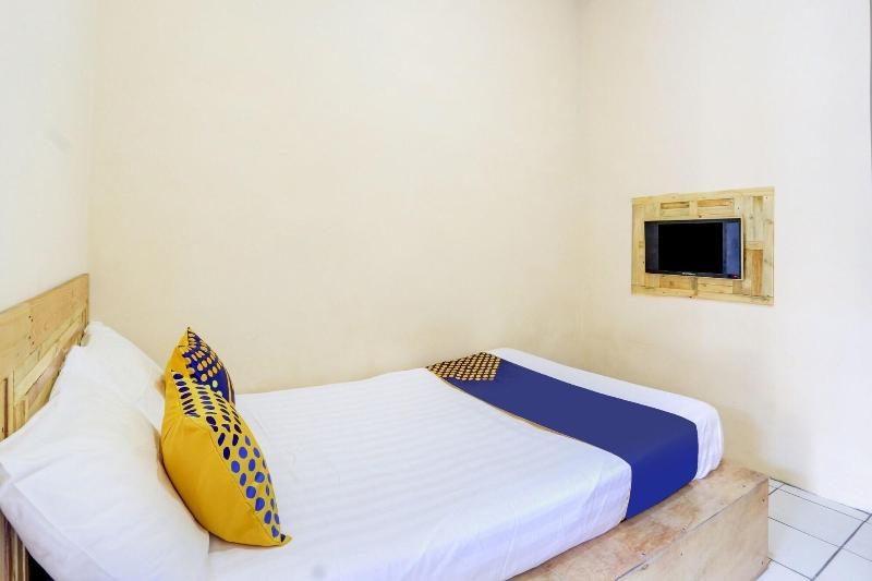 SPOT ON 90156 Hotel Ramayana - Oda