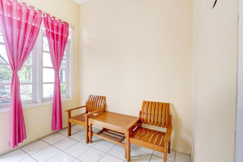 SPOT ON 90156 Hotel Ramayana - Oda